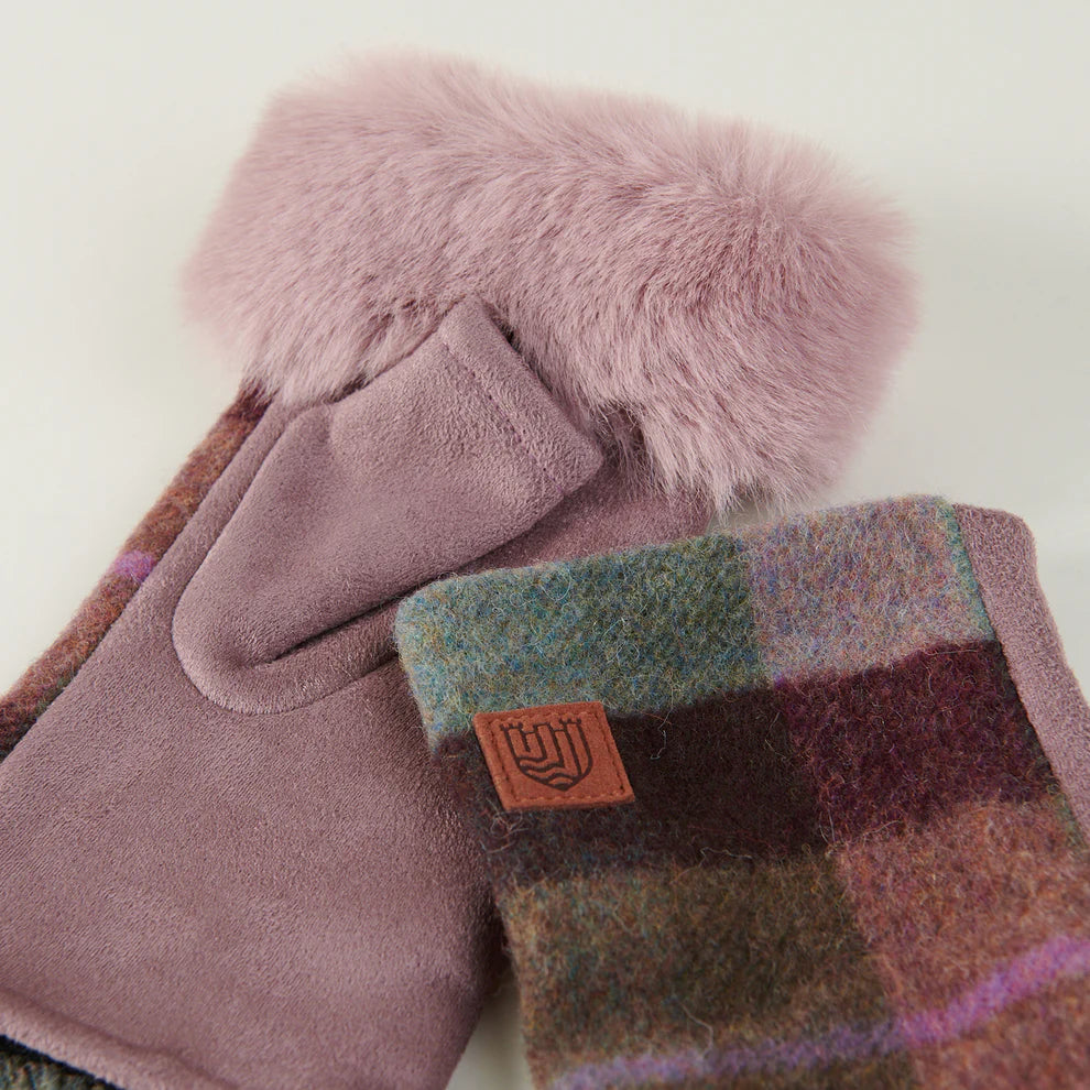 Mittens in Lambswool Tartan