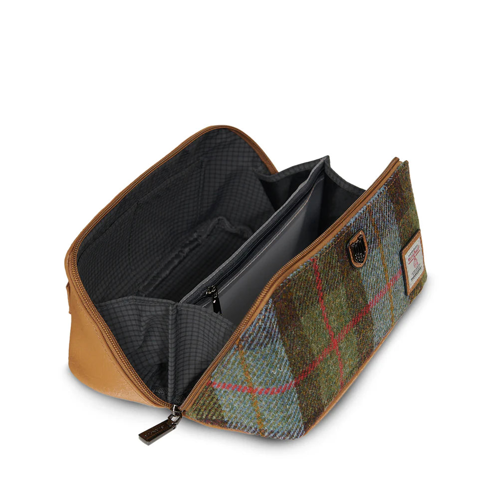 Wash Bag in Harris Tweed