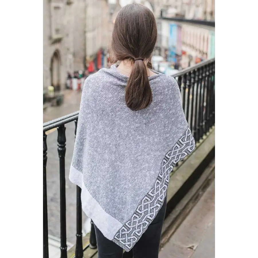 Ballater Silk & Linen Shawl - Cosy Essentials