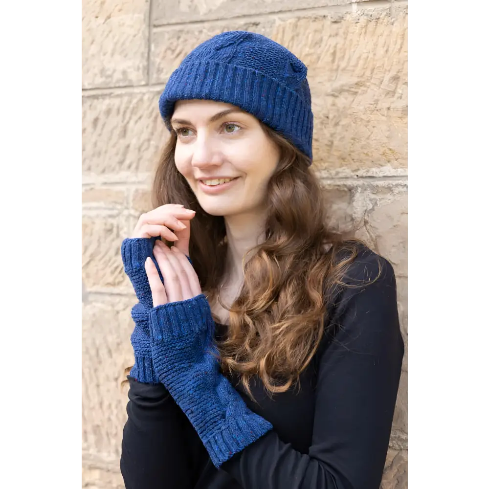 Islay Hat and Arm Warmers - Roe - midnight blue - Bill Baber