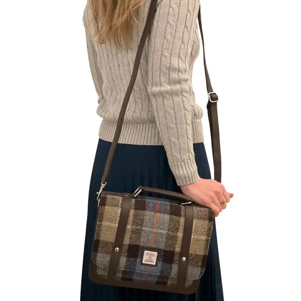 Ladies Messenger Bag in Harris Tweed