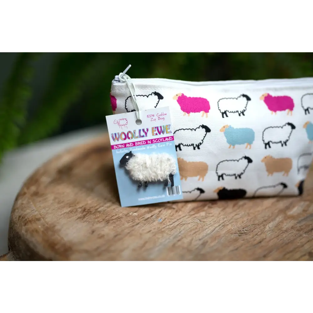 Woolly Ewe Zip Bag - Scottish Home