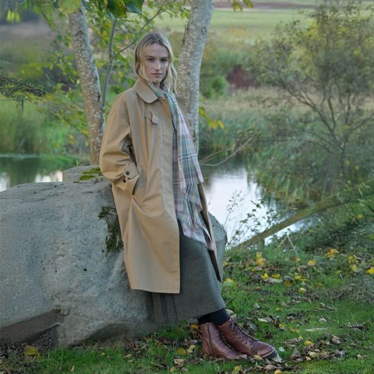 Luxury Extra Fine Merino Stole, Dundee Rose Tartan