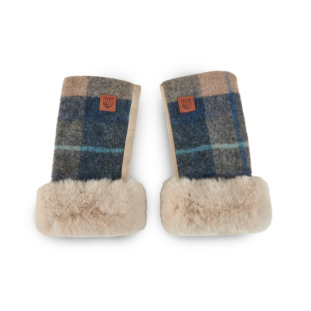 Mittens in Lambswool Tartan