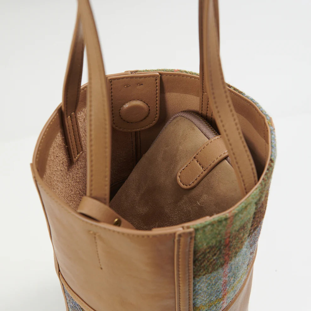 Harris Tweed & Leather Orlagh Bucket