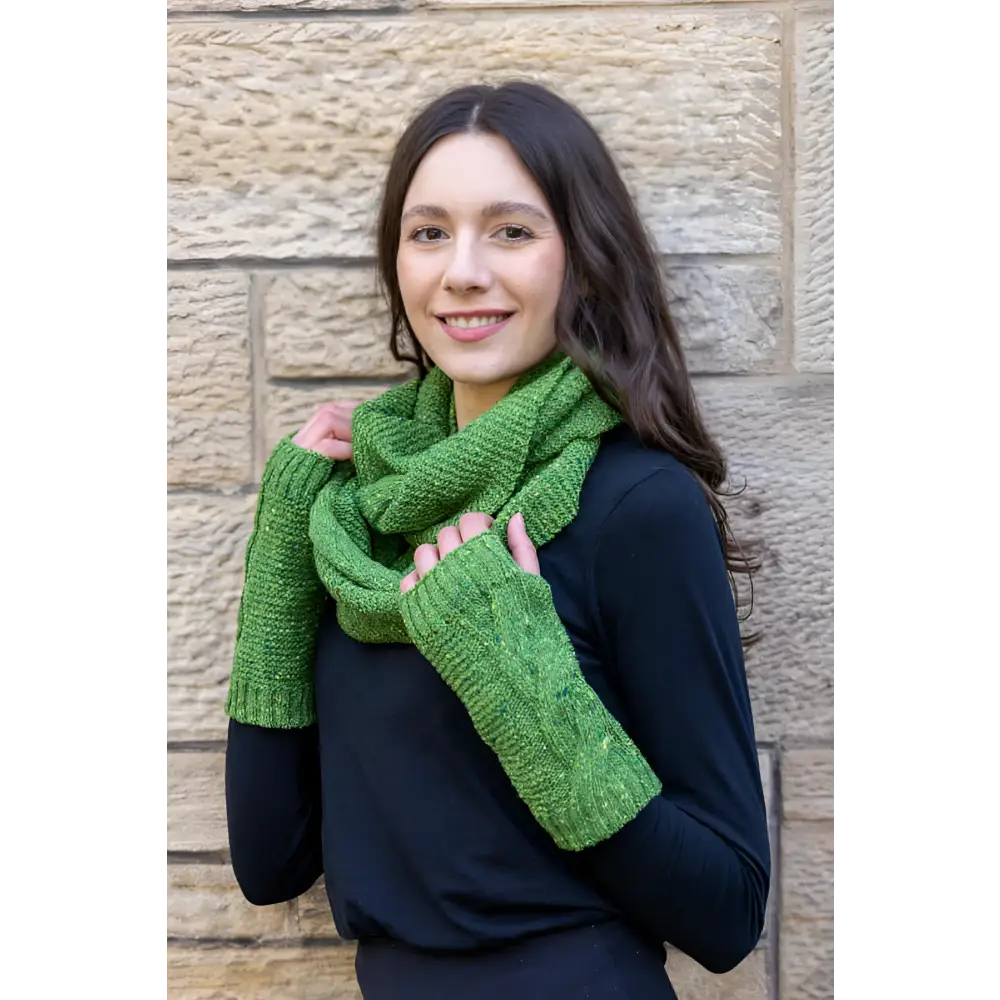 Arm Warmers and Infinity Scarf Set - Killala - light Green - Bill Baber