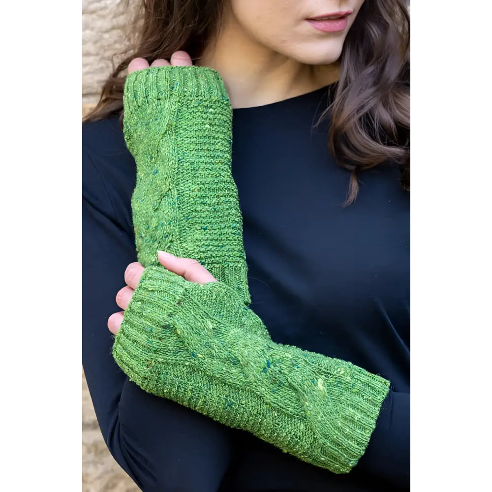 Islay Hat and Arm Warmers - Bill Baber