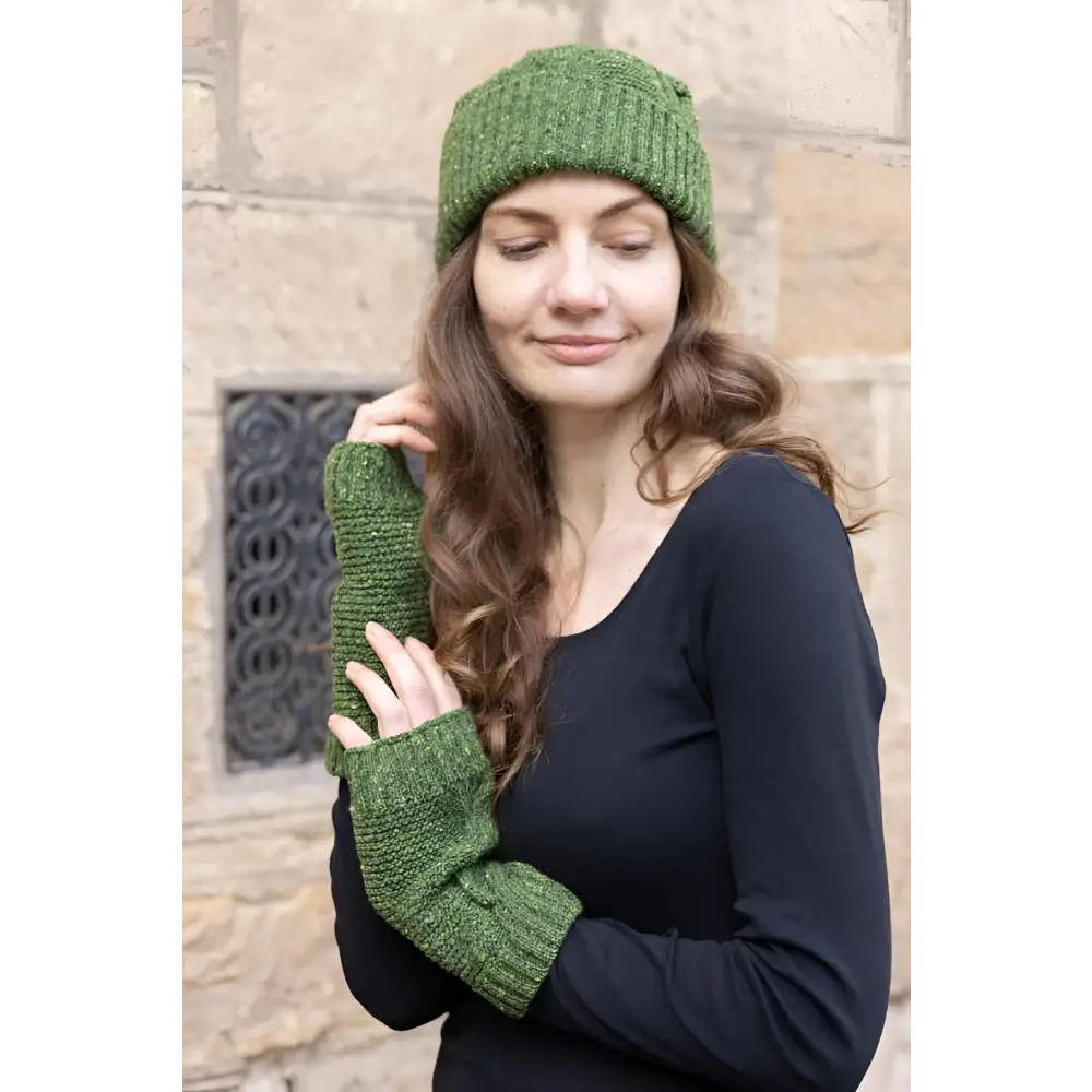 Islay Hat and Arm Warmers - Graney - Moss Green - Bill Baber