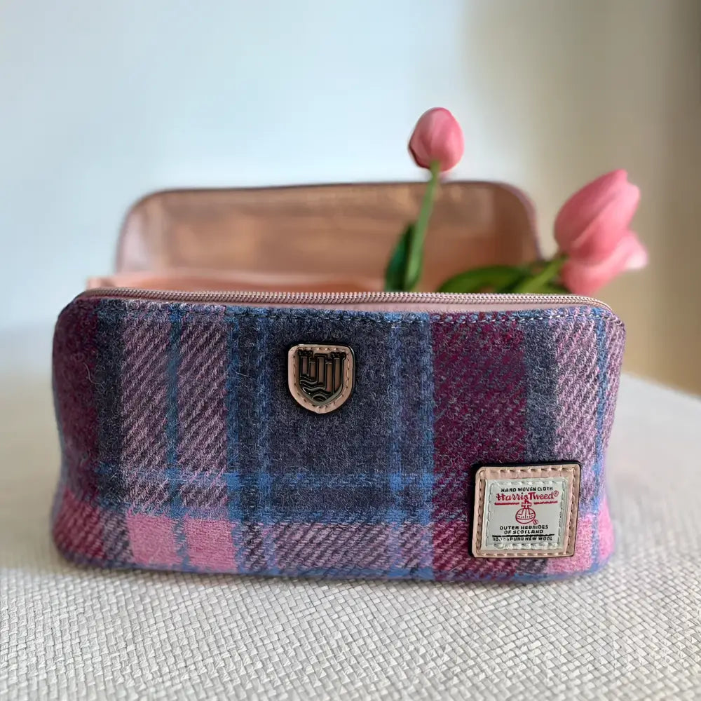 Wash Bag in Harris Tweed